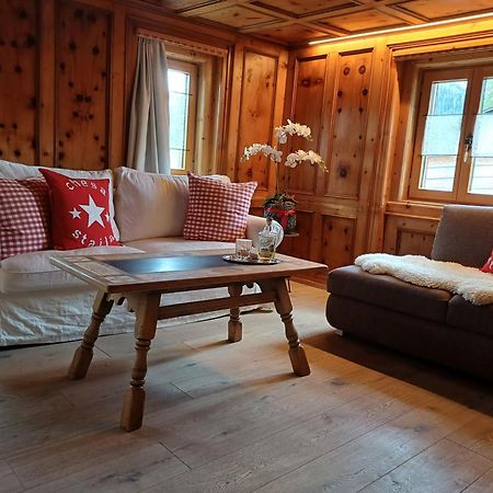 Hotel Chesa Staila La Punt-Chamues-ch Kültér fotó
