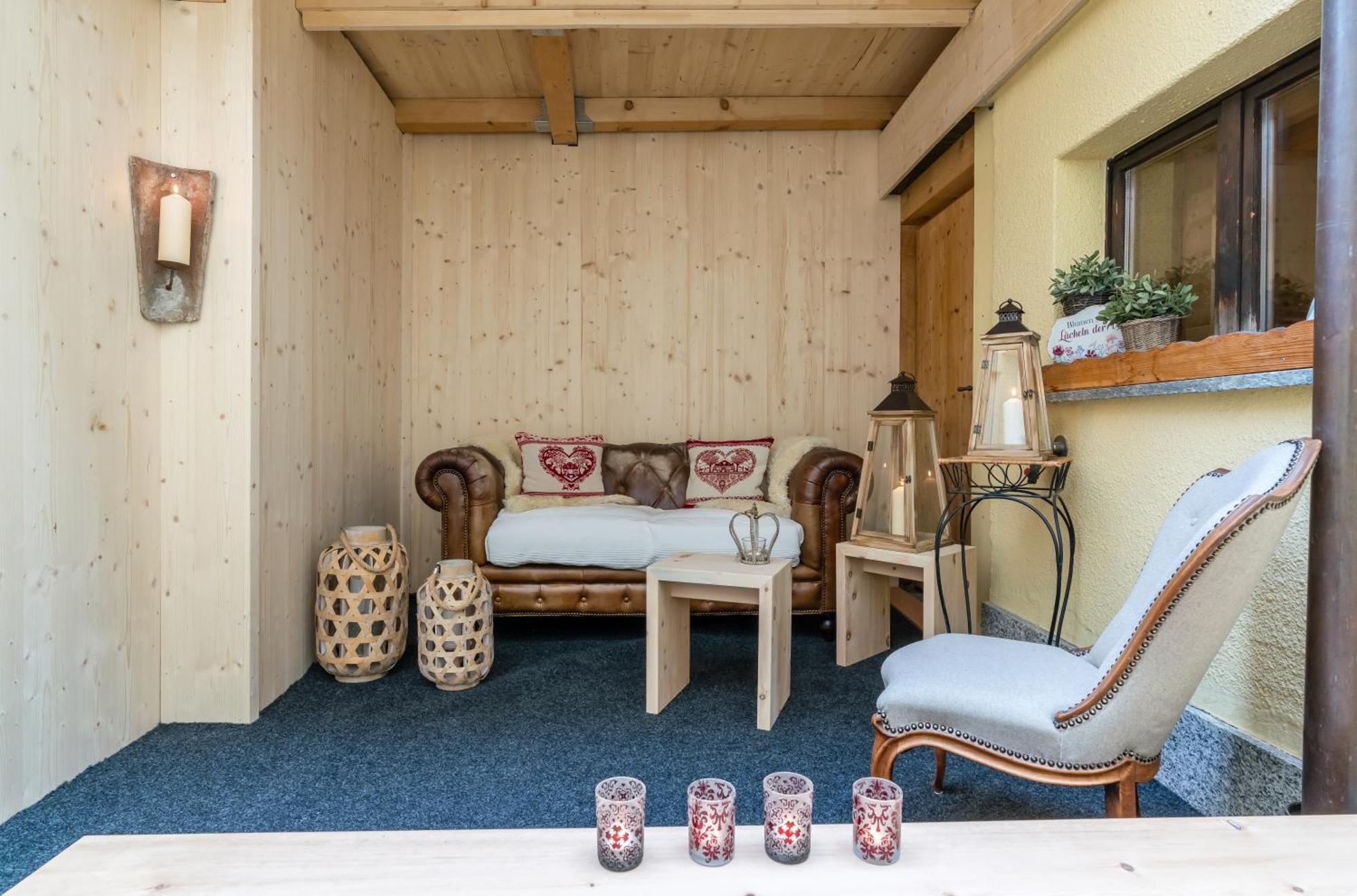 Hotel Chesa Staila La Punt-Chamues-ch Kültér fotó