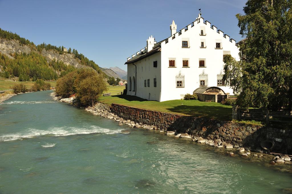 Hotel Chesa Staila La Punt-Chamues-ch Kültér fotó