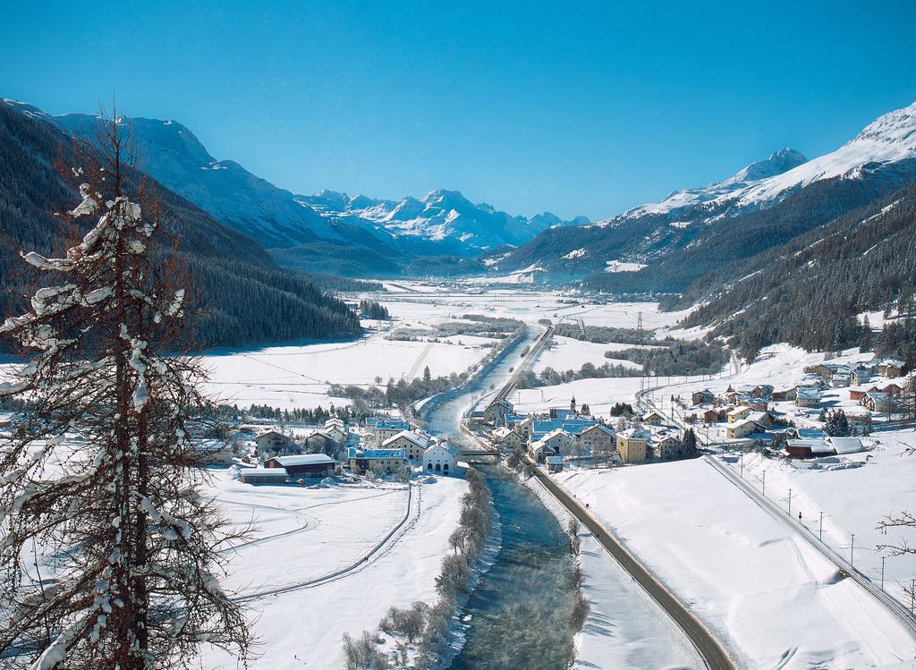 Hotel Chesa Staila La Punt-Chamues-ch Kültér fotó