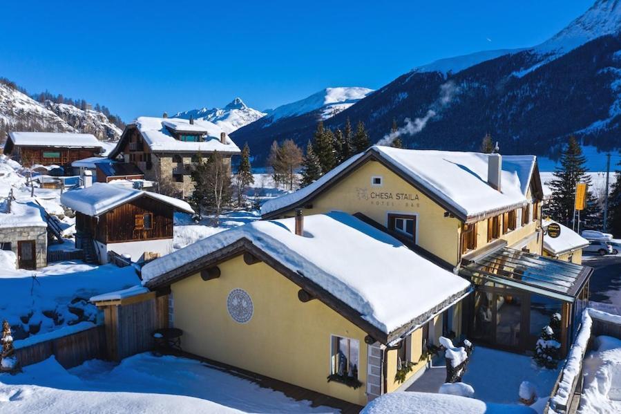 Hotel Chesa Staila La Punt-Chamues-ch Kültér fotó